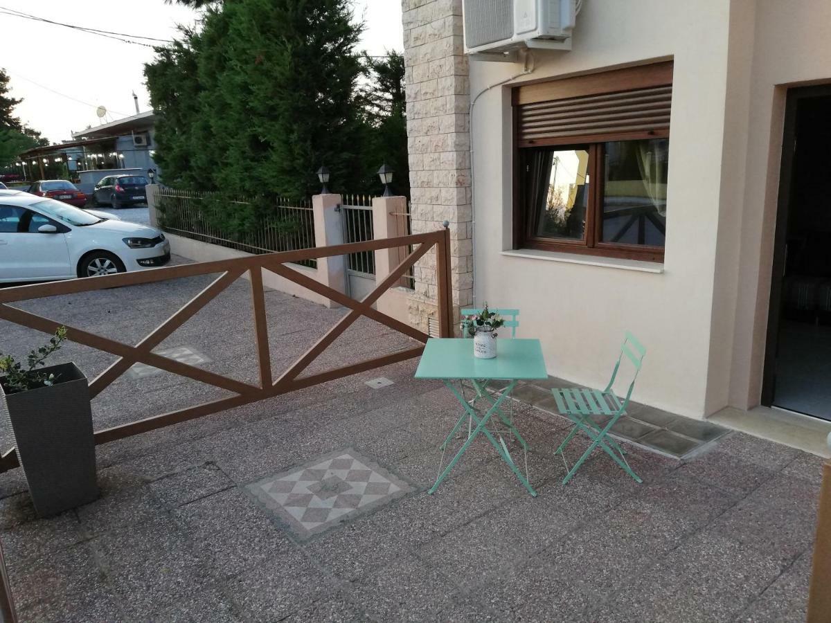 John'S Apartments Неа Миханиона Екстериор снимка