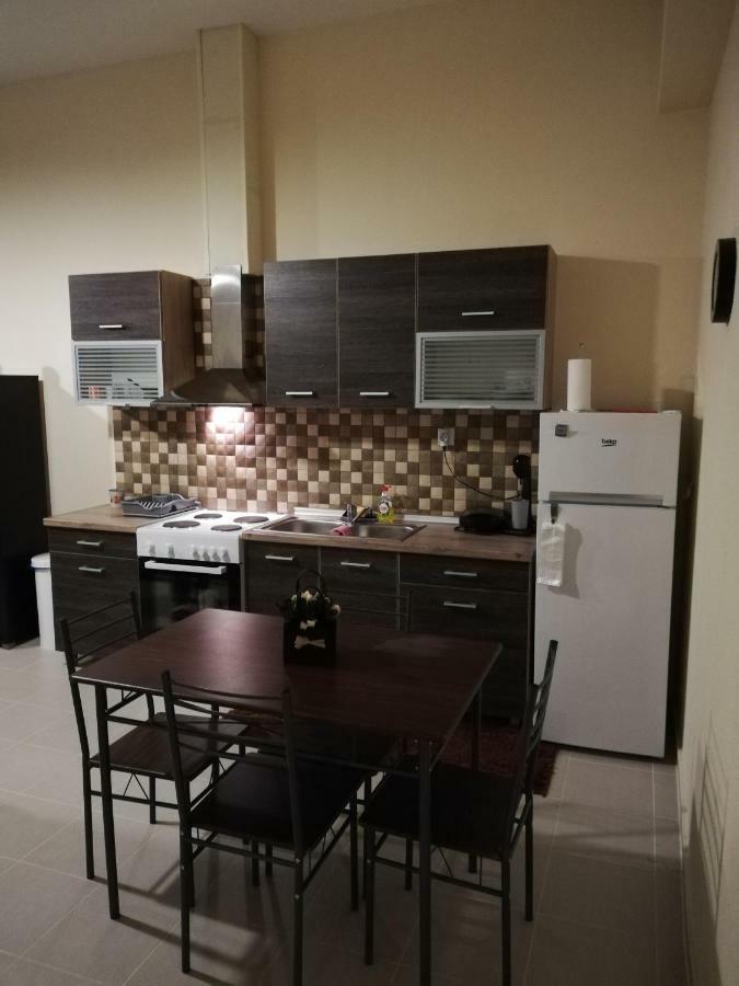 John'S Apartments Неа Миханиона Екстериор снимка