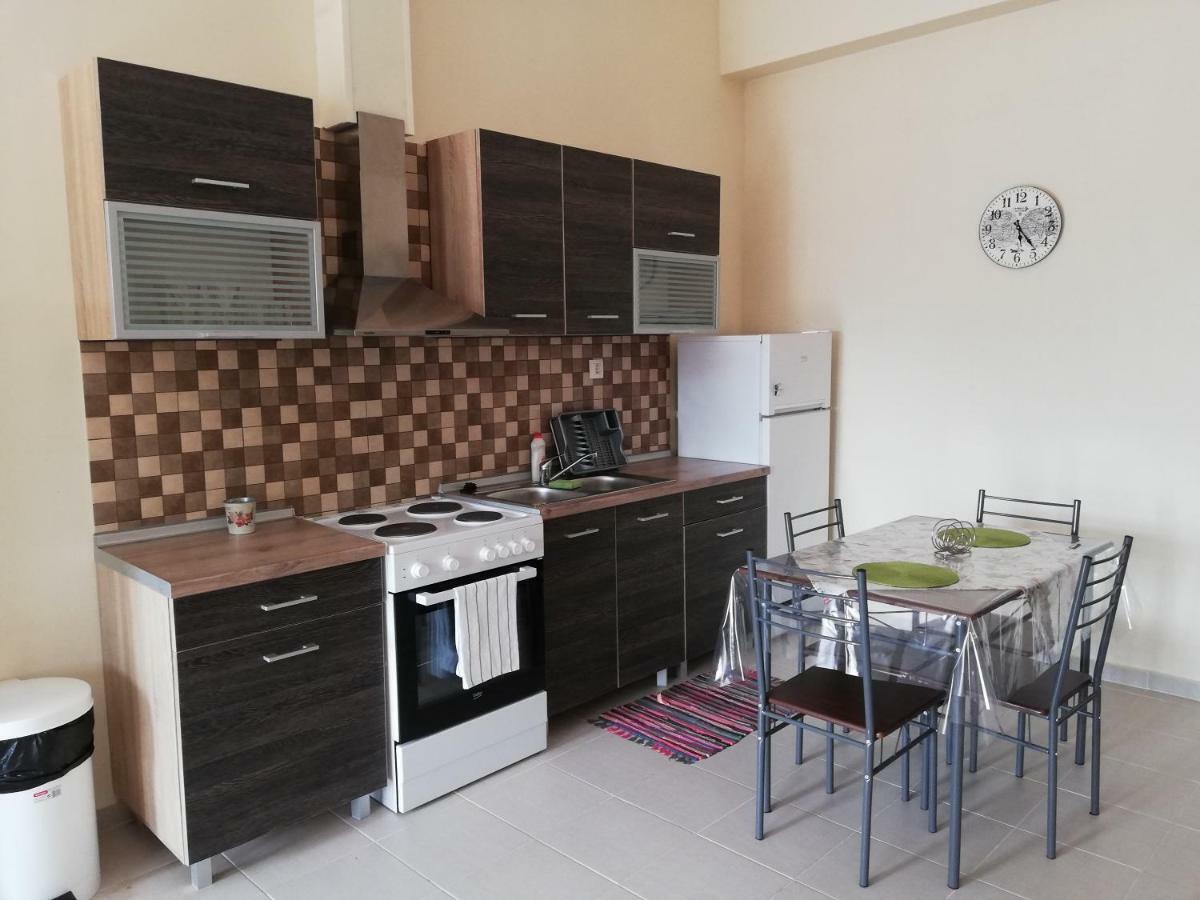 John'S Apartments Неа Миханиона Екстериор снимка
